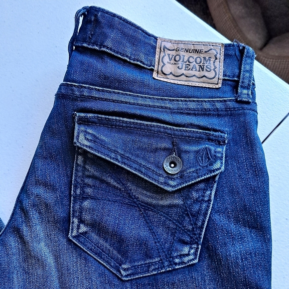 Boot Cut Volcom Jeans - Picture 2 of 8